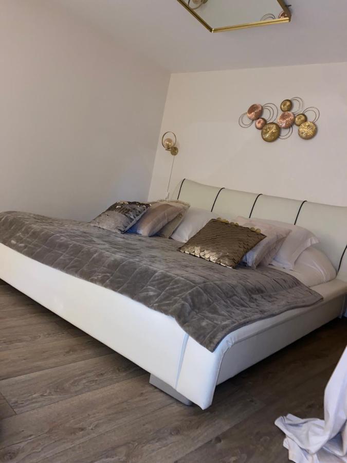 トゥールーズ Cocooning Bed&Spaヴィラ エクステリア 写真